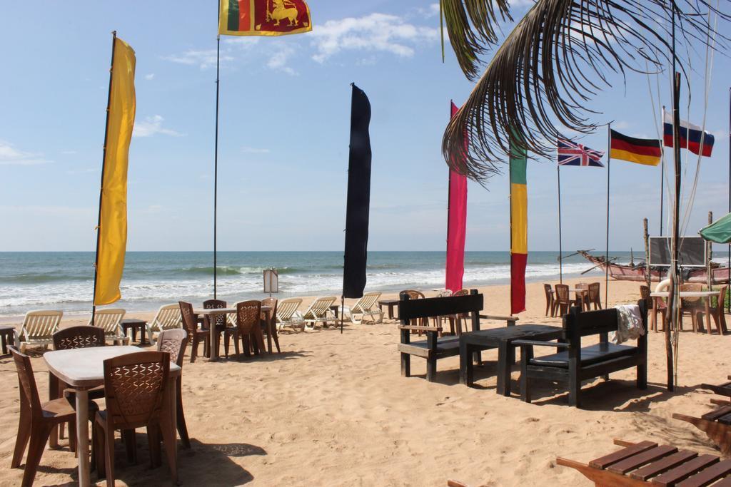 Warahena Beach Hotel Bentota Eksteriør billede