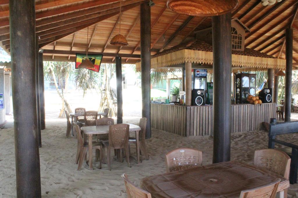 Warahena Beach Hotel Bentota Eksteriør billede