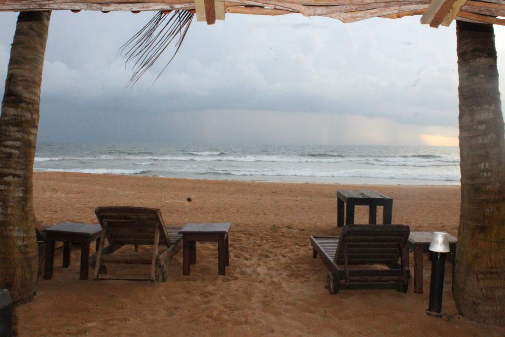 Warahena Beach Hotel Bentota Eksteriør billede