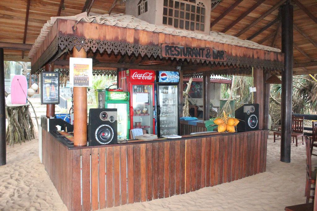Warahena Beach Hotel Bentota Eksteriør billede