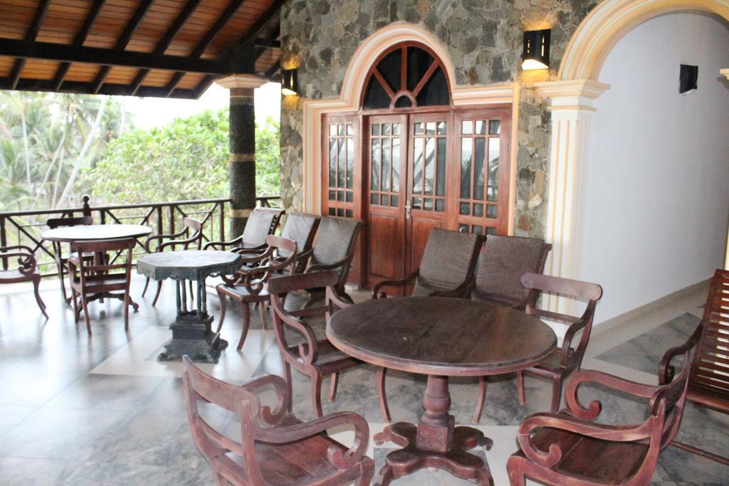 Warahena Beach Hotel Bentota Eksteriør billede