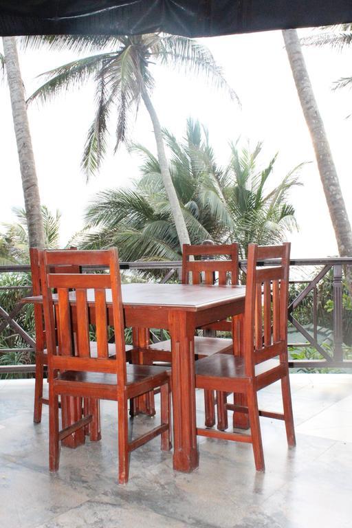 Warahena Beach Hotel Bentota Eksteriør billede